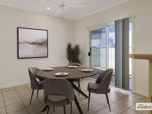 Rare 3 Bedroom, 2 Bathroom Unit Stylish, Spacious & Low Maintenance!