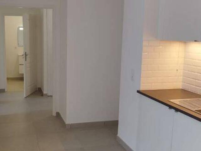 RARE 3 pièces récent rez de jardin avec terrasse et grand