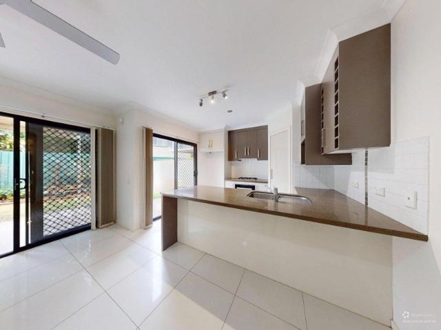 Rare 5 Bedroom Family Home in the Heart of Sunnybank Walk to Market Square & Altandi Station