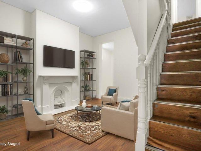 Rare 5 bedroom in unbeatable location!