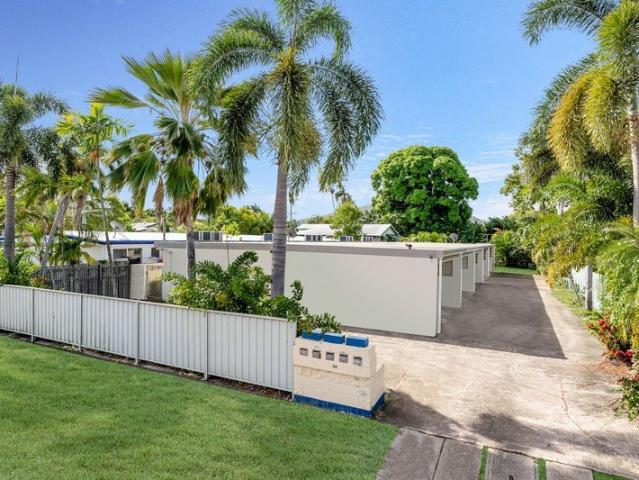 Rare 5 Masonry Unit Complex One Title, No Body Corporate Fees