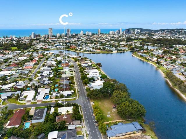 Rare 615m² Opportunity Opposite Waterfront Park North Facing Yard