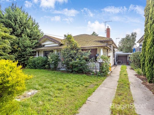 Rare 735sqm Opportunity in the Heart of Spotswood Renovate, Invest or Develop STCA !