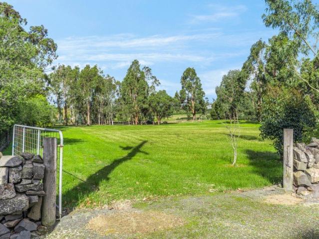 Rare 8,800m² Township Allotment in the Heart of Lethbridge