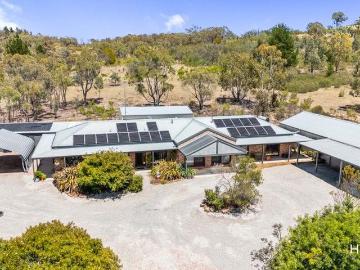 Modern Family Home PLUS A Self Contained Granny Flat/Studio