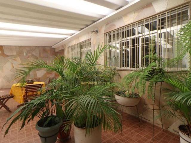 Raridade! Casa Térrea com mais um Sobrado na Granja Julieta. VENHA CONHECER!
