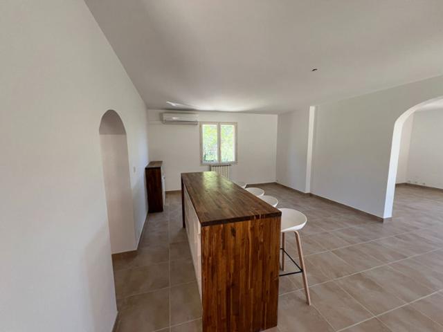 Rarissime ! Limoux maison 4 chambres sur parcelle d'environ 4000 m² avec piscine et pol hosse