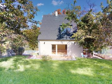 Rarität in absoluter Grünlage Neuwaldeggs Traumhaus mit paradiesischem Garten