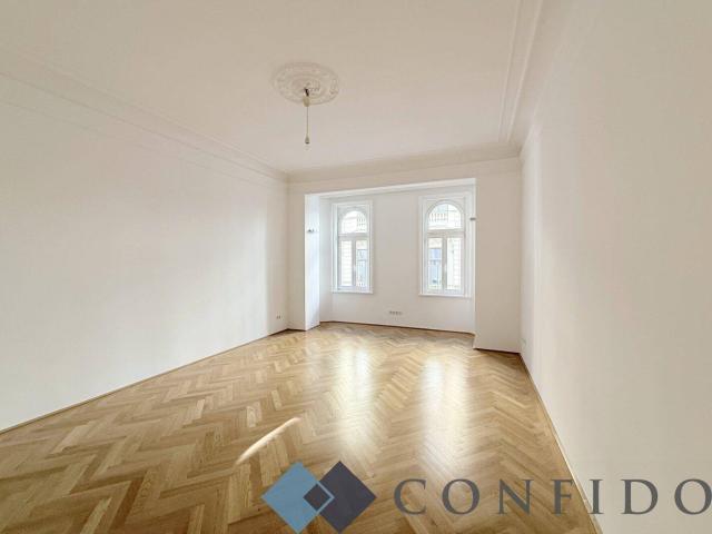 Rarität in begehrter Lage: Großzügige 3 Zimmer Altbauwohnung mit Charme & Charakter