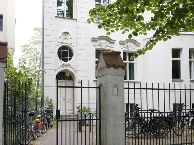 Rarität! Provisionsfrei: Gartenwohnung in denkmalgeschützter Neobarock Villa!