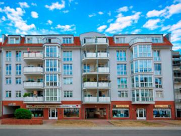 Pastor-Niemöller-Platz - Balkon, Aufzug