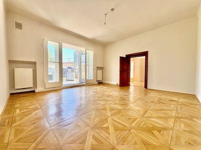 Rarität: 2 Zimmer Penthouse für Sportliche im 3.OG ohne Lift, große Terrasse ideal für Paare, die das Besondere suchen