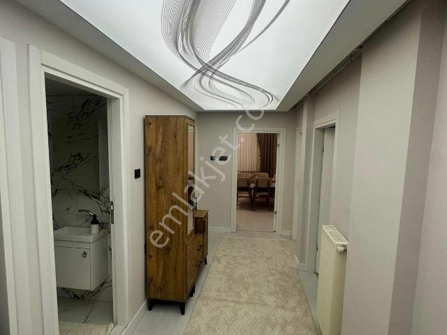 Rasathane Mahallesinde İci Full Yapılı Satılık Daire