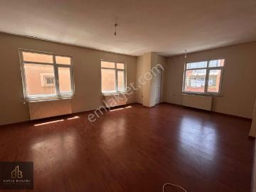Rasathane'de Geniş Ve Ferah 120 M² Kiralık 3+1 Daire