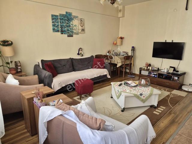 Rasimpaşa'da Tüm Ulaşım Seçeneklerine Yakın Açık Mutfaklı 2+1