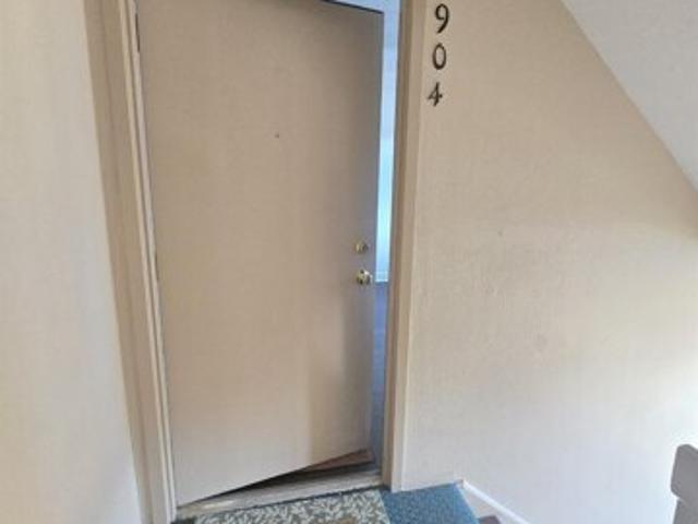 Raspberry Ct, Edison, Condo For Sale