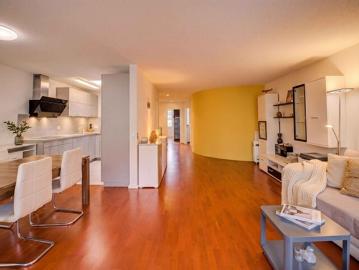 RASSIGE UND BESTENS UNTERHALTENE 3.5 ZIMMER WOHNUNG