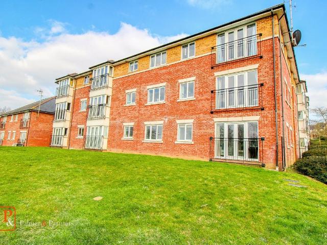 Ratcliffe Court, Colchester, Essex CO4, 2 bed flat to rent, £1,100 pcm | PrimeLocation