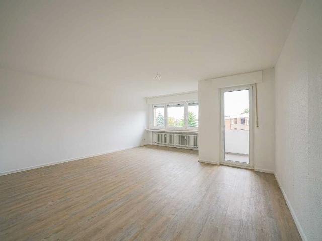 Ratingen Mitte: Moderne 3 Zimmer Wohnung im 2. OG mit Westbalkon in zentrumsnaher Lage!