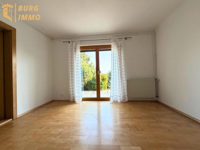 Raum für Familie, Sommer und Lebensqualität – Haus mit Pool und Terrassen