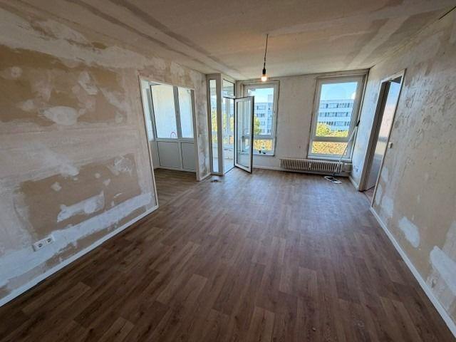 Raum für Ihre Ideen: Renovierungsbedürftige Wohnung mit großem Entwicklungspotenzial!
