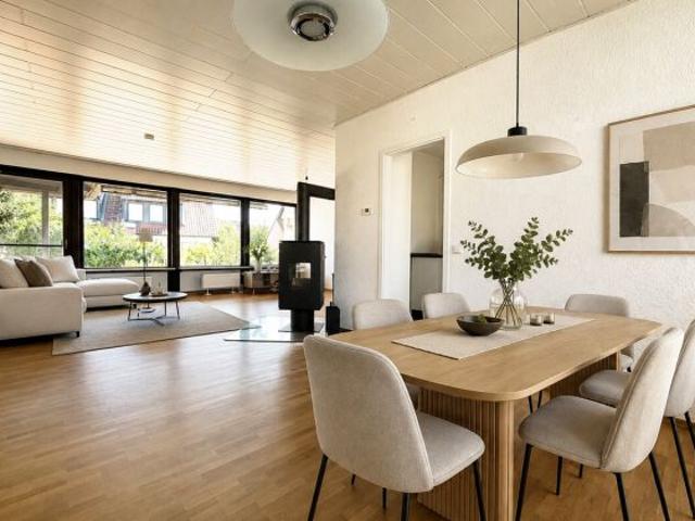 Raum für Ihre Wohnträume – großzügige 5,5 Zimmer Wohnung mit Garten und Terrasse