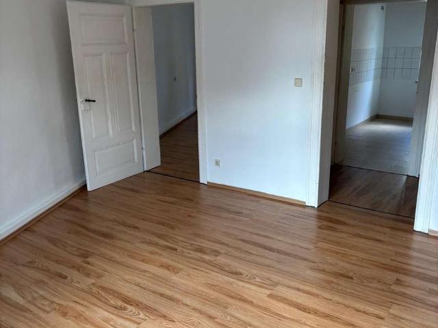 Raum für neue Ideen: 3 Zimmer Wohnung in Halle Kröllwitz