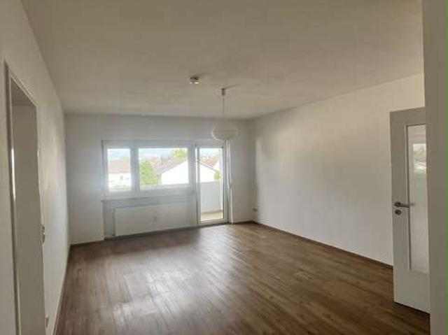 Raum für neue Ideen: 3 Zimmer Wohnung in Rain