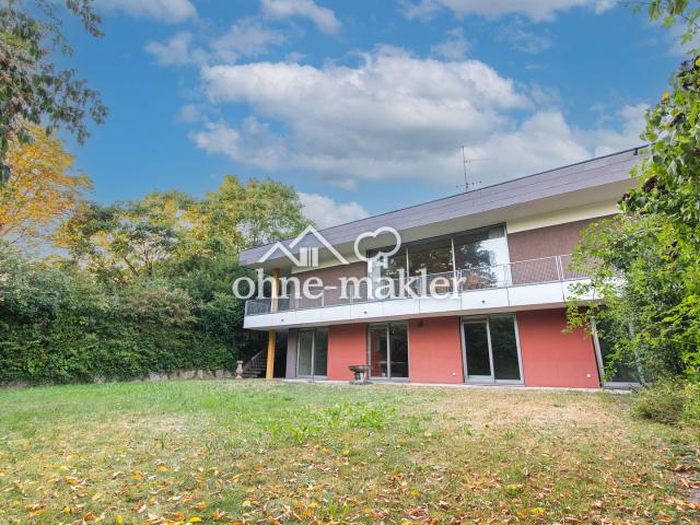 RAUM. LICHT. WEITBLICK. Wohnen mit 3 m Deckenhöhe, viel Glas, offenem Kamin und Südgarten