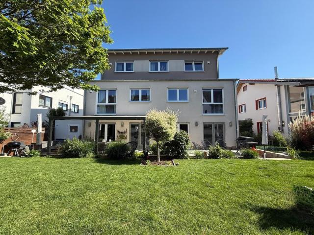 Raum zum Entfalten: Haus in Friedberg mit 120 Quadratmetern