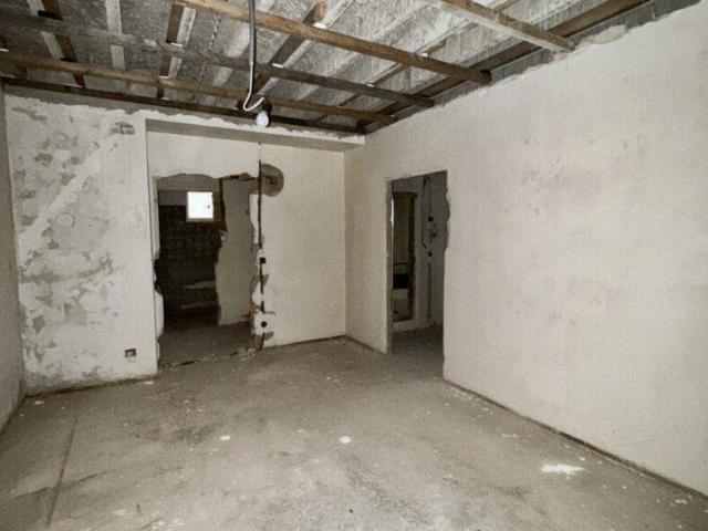 „RAUM zum Entfalten Sanierungsbedürftige Wohnung in 1120 Wien“