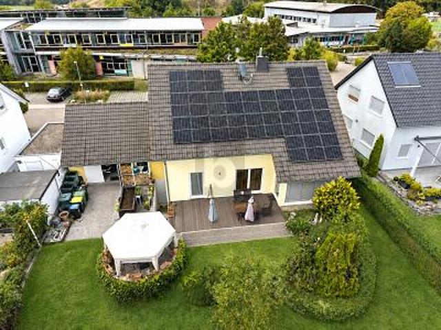 RAUM ZUM LEBEN GARTEN GENIEßEN, SONNE NUTZEN