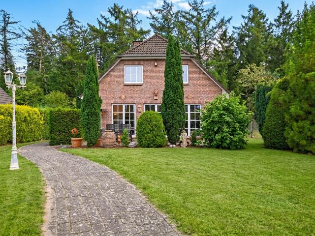 Raumwunder Einfamilienhaus in Waldrandlage mit viel Entwicklungspotenzial – Henstedt Rhen