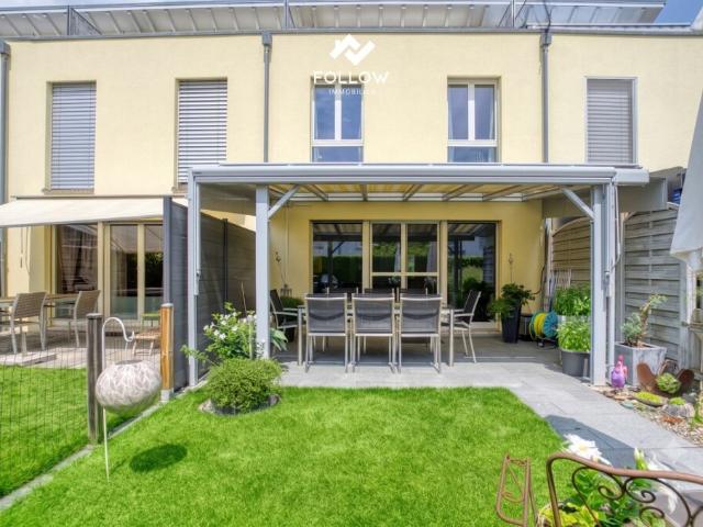 Raumwunder für die Familie: 4.5 Zimmer Reihenhaus mit Loft und Dachterrasse