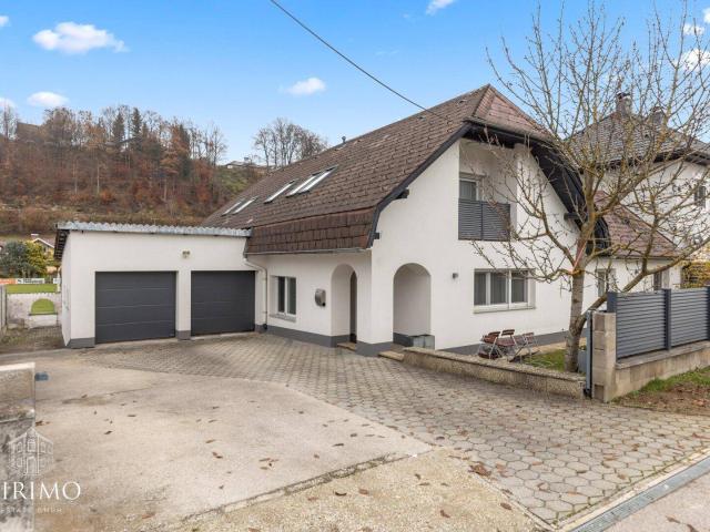 Raumwunder in Laakirchen: Großzügiges Wohnhaus mit Garten, Doppelgarage & vielseitigen Nutzungsmöglichkeiten