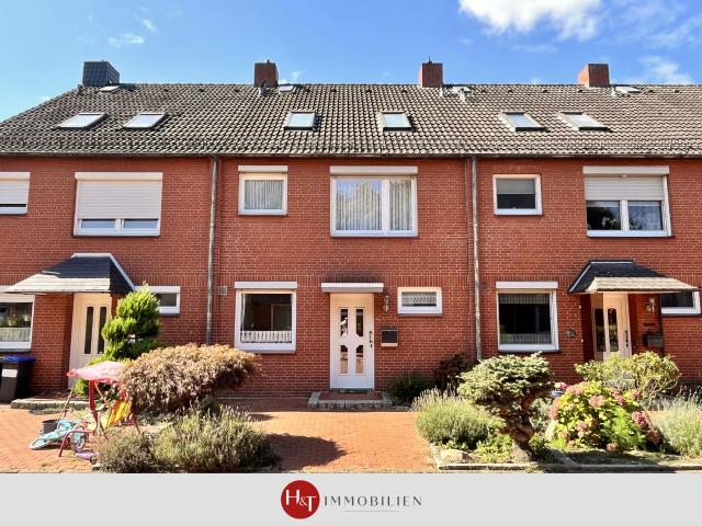 Raumwunder! – Reihenhaus mit Garten und zwei Garagen!