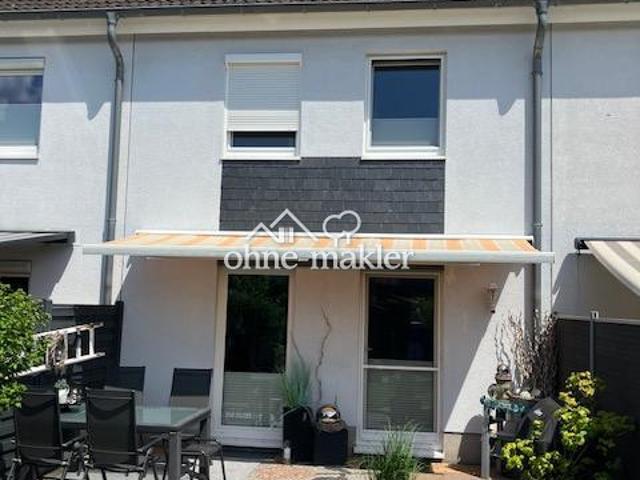 Raumwunder RMH, Fernwärme, Fußbodenheizung, Kamin, Vollkeller, Doppelcarport in Bestlage!