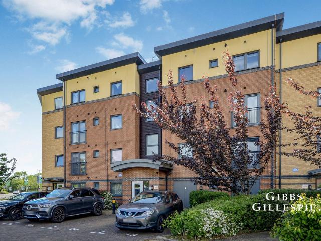 Raven Close, Watford, Hertfordshire WD18, 2 bed flat to rent, £1,675 pcm | PrimeLocation