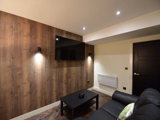 Raven Road, Hyde Park, Leeds LS6, 1 bed flat to rent, £725 pcm | PrimeLocation