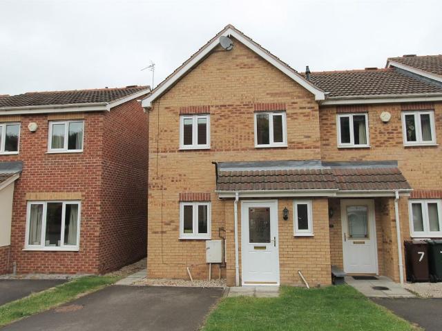 Ravenna Close, Barnsley S70, 3 bed town house to rent, £895 pcm | PrimeLocation