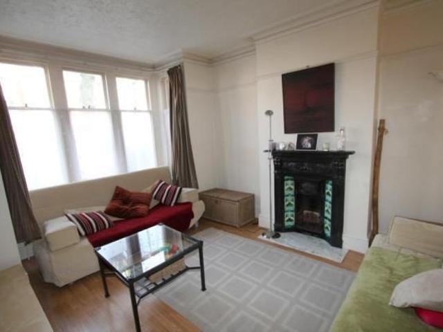 Ravenstone Road, London N8, 3 bed detached house to rent, £2,700 pcm | PrimeLocation