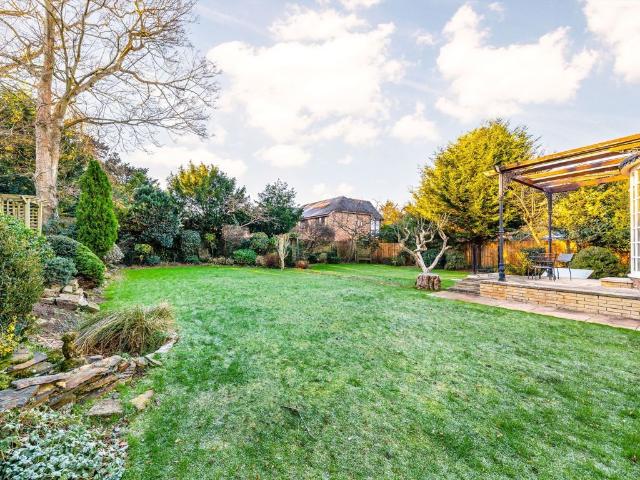 Ravenswood Court, Kingston Upon Thames KT2, 3 bed semi detached house to rent, £3,800 pcm | PrimeLocation
