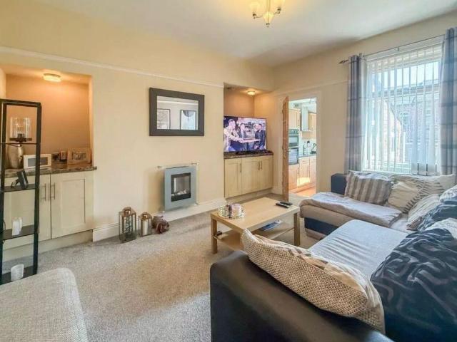 Ravensworth Road, Birtley, Chester Le Street DH3, 2 bed flat to rent, £695 pcm | PrimeLocation
