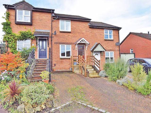Ravens Dane Close, Maidstone ME15 2 bed terraced house to rent £1,350 pcm £312 pw