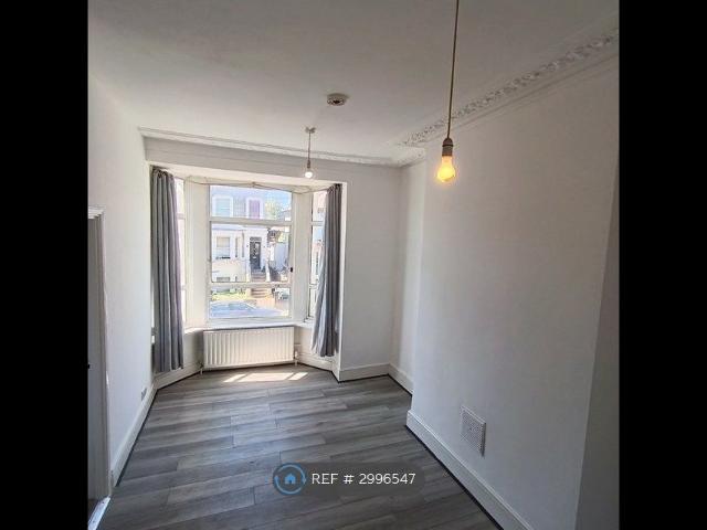 Ravensbourne Road, London SE6, 1 bed flat to rent, £1,450 pcm | PrimeLocation