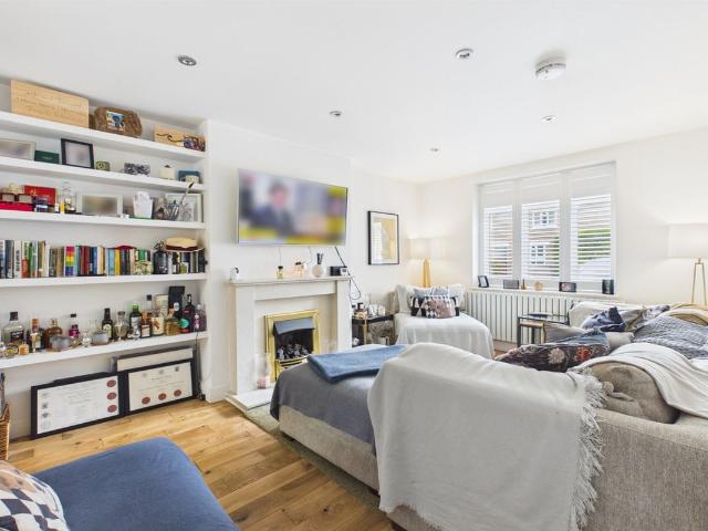 Ravensbury Grove, Mitcham CR4, 3 bed terraced house to rent, £3,000 pcm | PrimeLocation