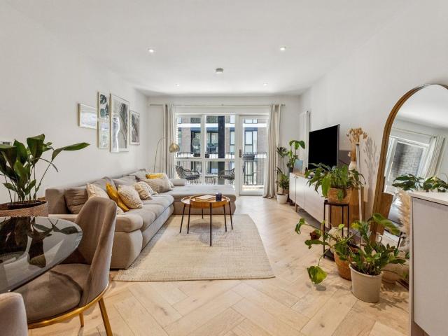 Ravensbury Terrace, Earlsfield SW18, 1 bed flat to rent, £2,500 pcm | PrimeLocation