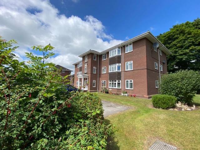 Ravenscroft, Holmes Chapel CW4, 1 bed flat to rent, £795 pcm | PrimeLocation