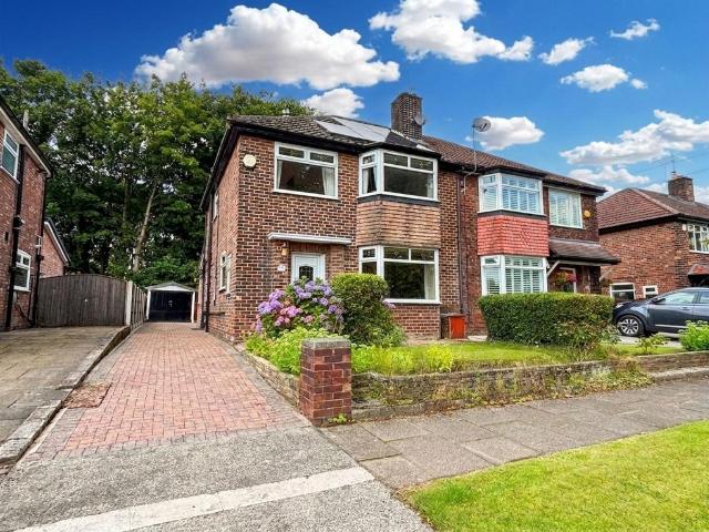 Ravensdale Gardens, Manchester M30 3 bed semi detached house to rent £1,450 pcm £335 pw