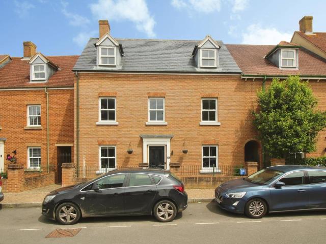 Ravensdale Swindon, Swindon 4 bedrooms Property for lettings Mcfarlane